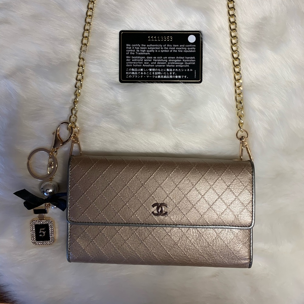 “Rare” Authentic Chanel Bicolore Wallet on Chain